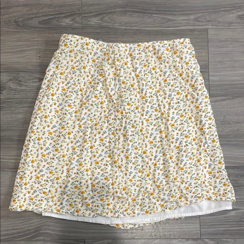 Floral White Mini Skirt